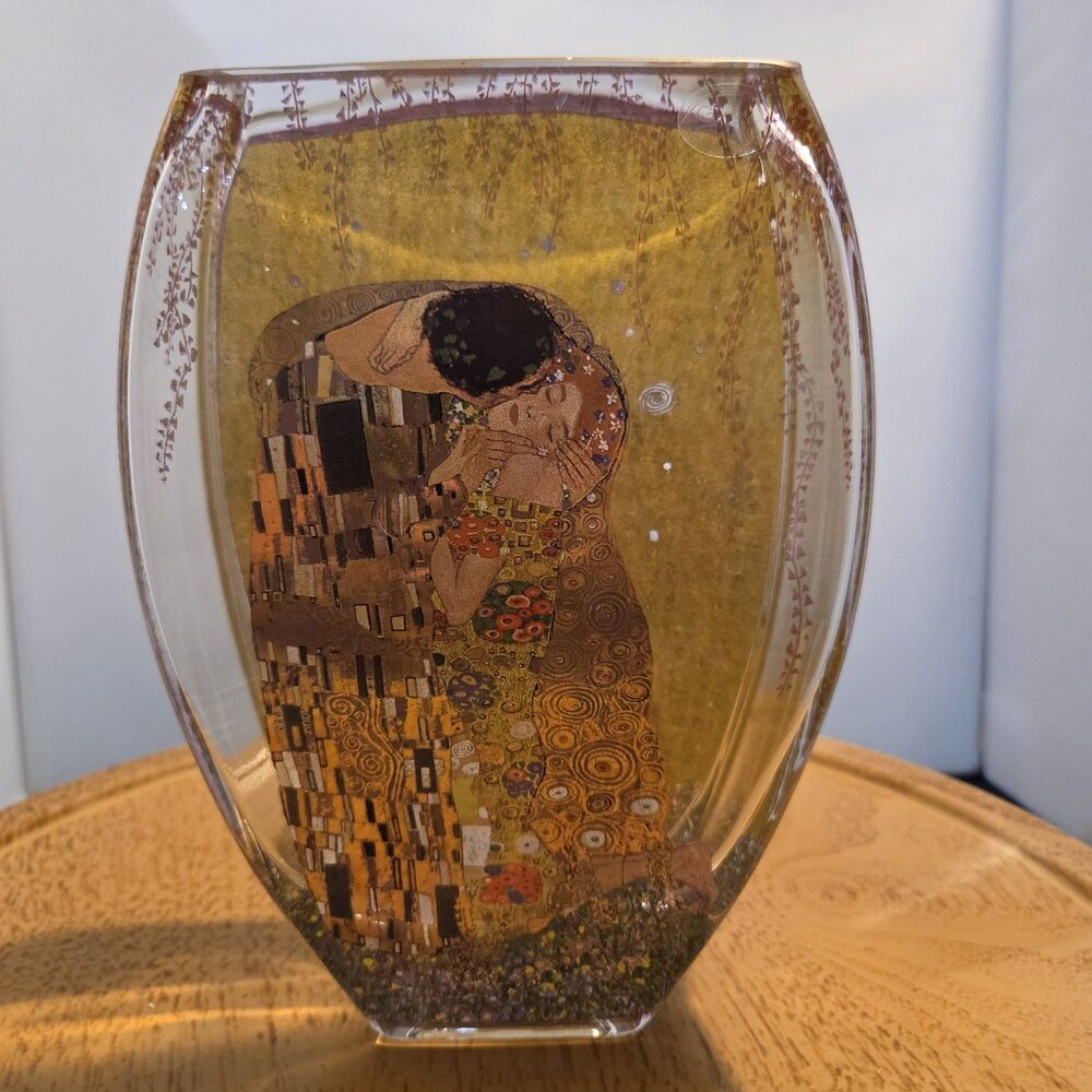 Goebel Artis Orbis Gustav Klimt The Kiss Der Kuss Art Glass Vase 9"